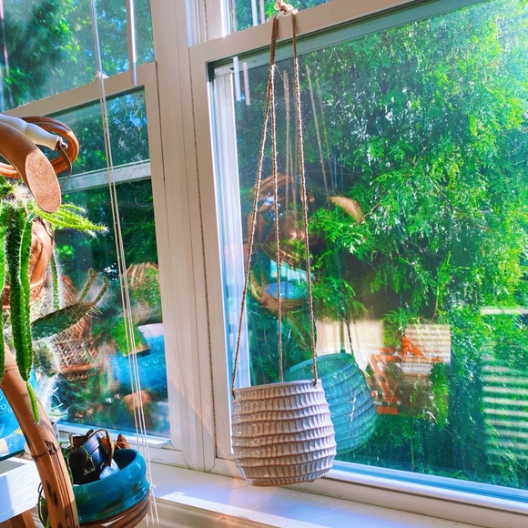 Handmade by Me White Beachy Plant Hanger 🐉🔮 - Picture 6 of 10